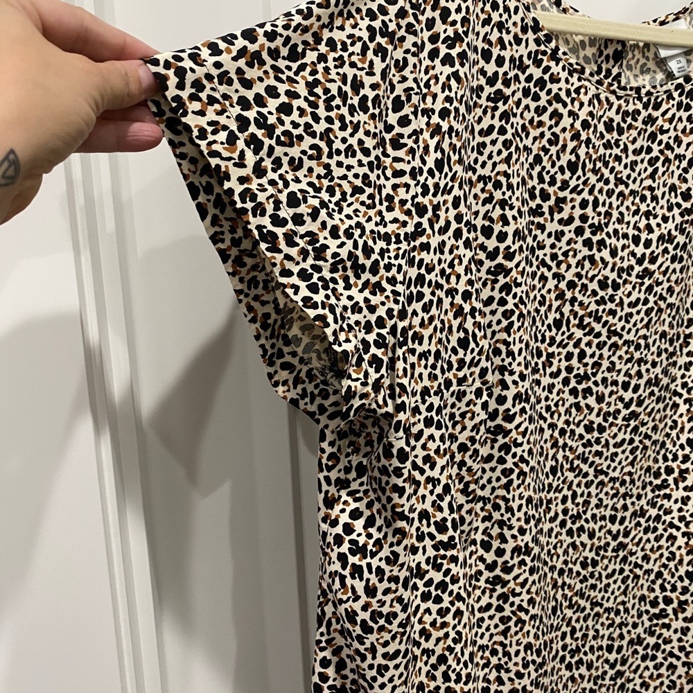 Button Back Blouse - Picture 2 of 9